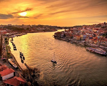 Porto met zonsondergang