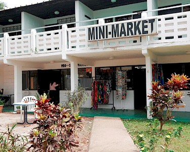 Bungalow Beach Gambia mini market