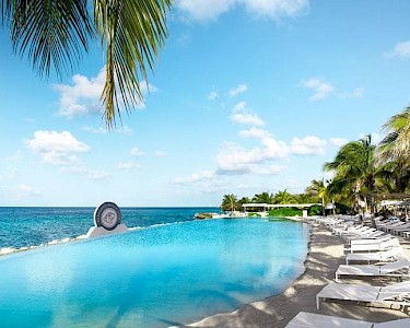 Papagayo Beach Hotel Curaçao zwembad
