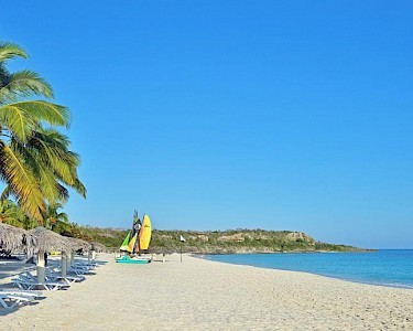 Sol Palmeras Cuba strand