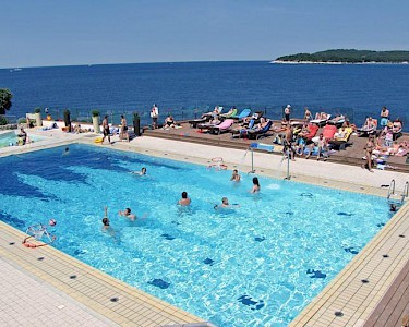 Resort Horizont Kroatië zwembad aan zee