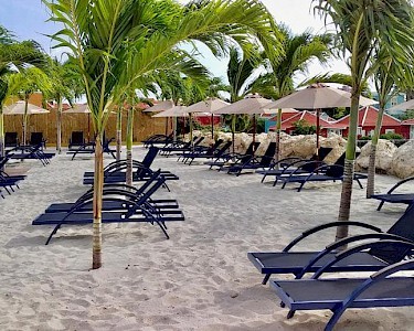 The Ritz Village Curaçao Urban Beach strandje