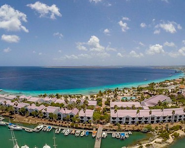 Plaza Beach Resort Bonaire bovenaanzicht