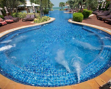 Wora Bura Hua Hin Resort & Spa zwembad