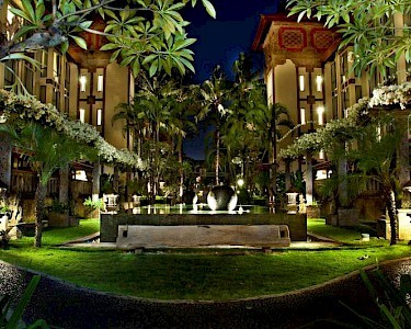 Sanur Paradise Plaza Hotel avond
