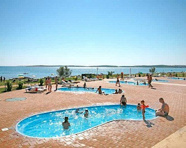 Kazela Kroatië zwembaden