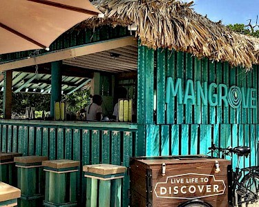 Renaissance Aruba Mangrove bar