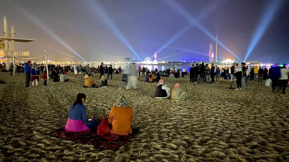 Oudjaarsavond Corniche Beach Abu Dhabi