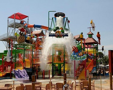 COCO Key Hotel en Water Park Resort spelen