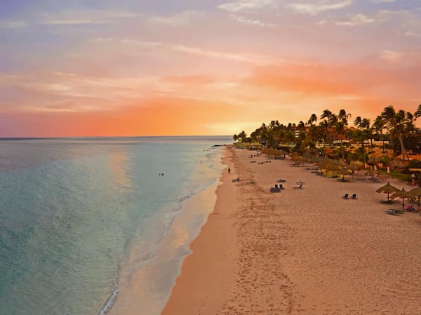 Druif Beach Aruba zonsondergang