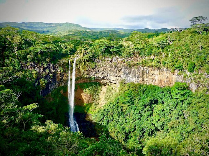 Waterval in krater Mauritius