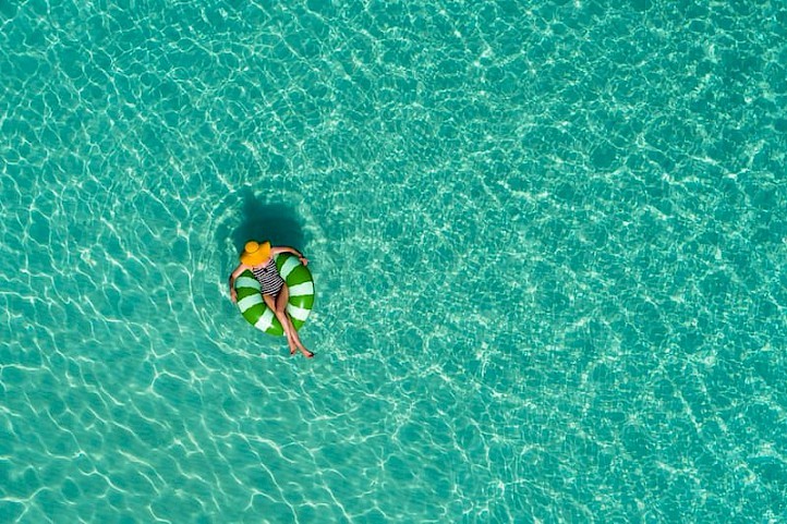 Seychellen zwembad zee