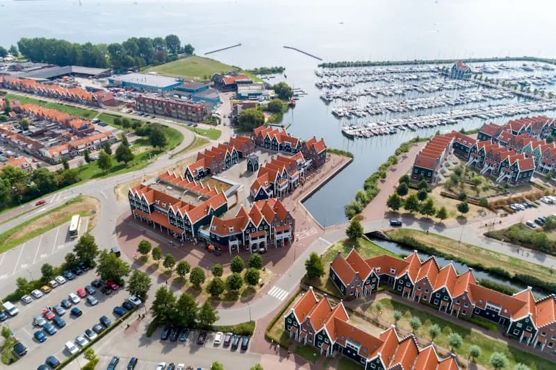 Marinapark Volendam bovenaf