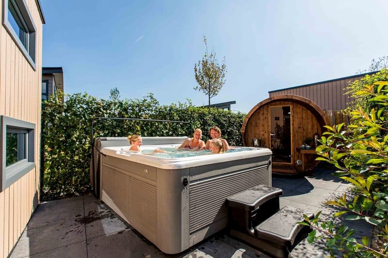 Romantisch wellness huisje met bubbelbad en sauna