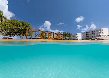 TIME TO SMILE Chogogo Dive & Beach Resort Bonaire zwembad