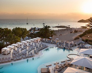 TUI SENSATORI Resort Ibiza zonsondergang