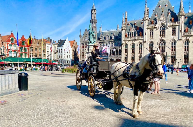 De Grote Markt Brugge - Koets
