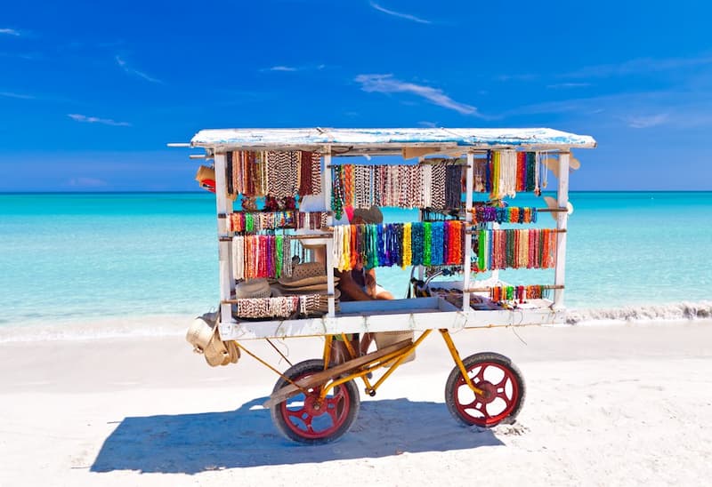 Cuba karretje op het strand van Varadero