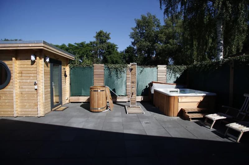 Luxe verblijf - Wellness villa met bubbelbad en sauna