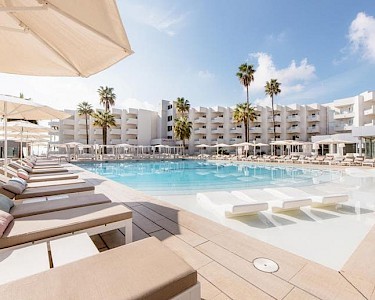 Garbi Ibiza & Spa zwembad