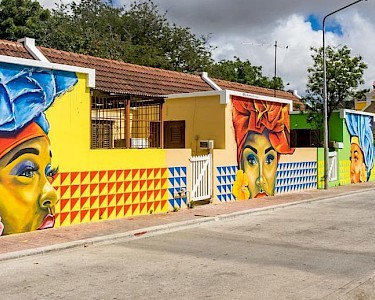 Bario Hotel Curaçao muurschildering
