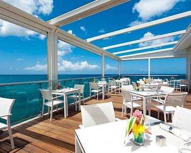 Sonesta Ocean Point Resort restaurant Azul