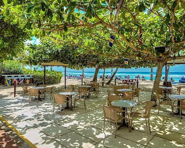 Coconut Court Beach Hotel Barbados terras