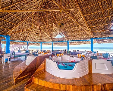 Kiwengwa Beach Resort Zanzibar jacuzzi bar