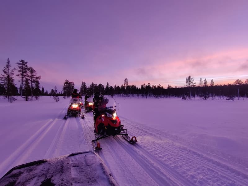 Sneeuwscooter Fins Lapland