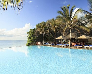 Baobab Beach Resort & Spa Kenia infinity pool