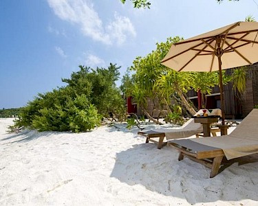 The Barefoot Eco Hotel strand