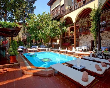 Alp Paşa Hotel Turkije zwembad