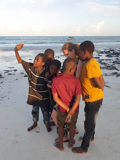 Kinderen op Zanzibar drone
