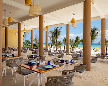 Emerald Zanzibar Resort & Spa restaurant
