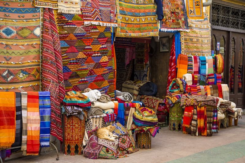 Kleurrijke kleden Agadir Marokko