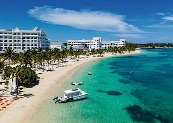 Riu Ocho Rios Jamaica strand van bovenaf