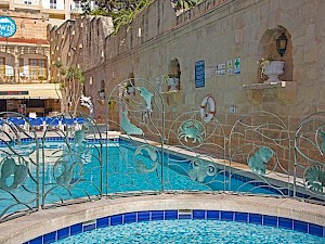 White Dolphin Complex zwembad