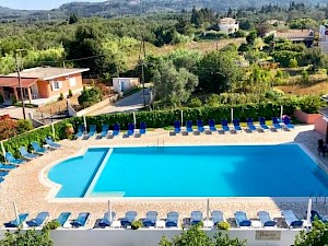 Ccb Bruskos Hotel zwembad