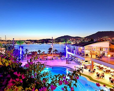 Tropicana Beach donker uitzicht