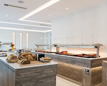 Tesoro Hotel Zakynthos buffet