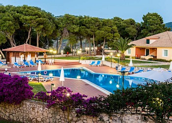 Ker Village en Spa zwembad Zakaynthos