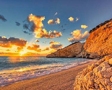 Porto Katsiki Beach Lefkas zonsondergang op het strand