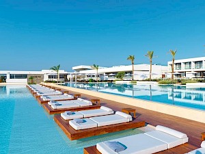 Gennadi Grand Resort zwembad