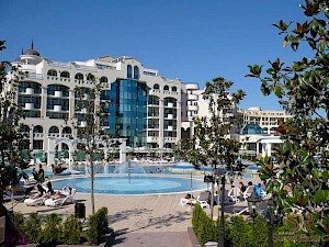 Sunset Resort overview