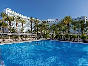 RIU Palace Palmeras zwembad