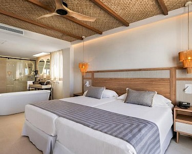 Riu Palace La Mola Formentera luxe kamer met bad