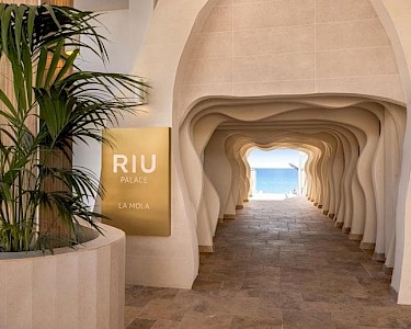 Riu Palace La Mola Formentera weg richting zee