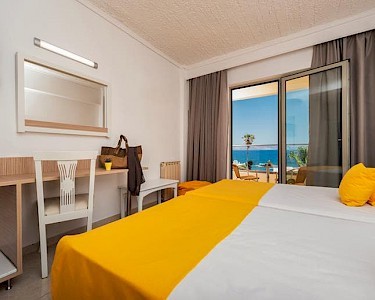 TUI SUNEO Niriides kamer