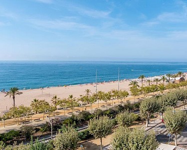 Checkin Garbi strand