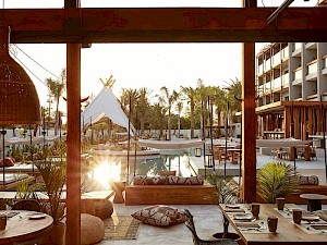 The Syntopia Hotel